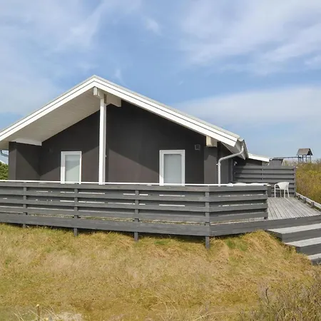 펜션 Three-bedroom In *